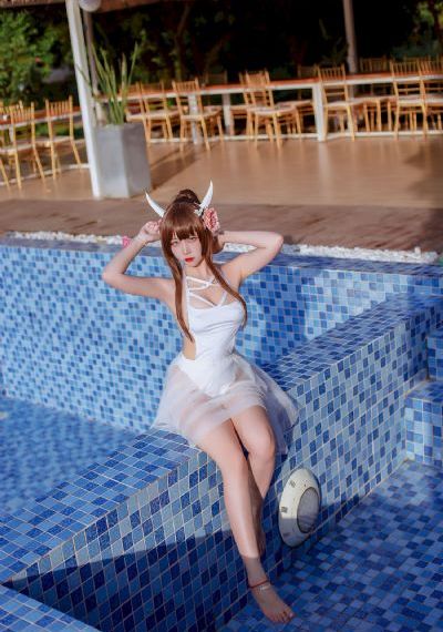 婬荡的女教师_国产电影免费观看完整版下载