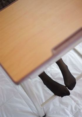 清纯校花主动张开双腿_免费正片神马在线观看