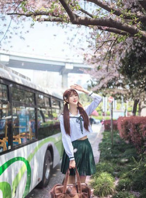 草莓传媒成人A片_百度云播影视大全在线观看